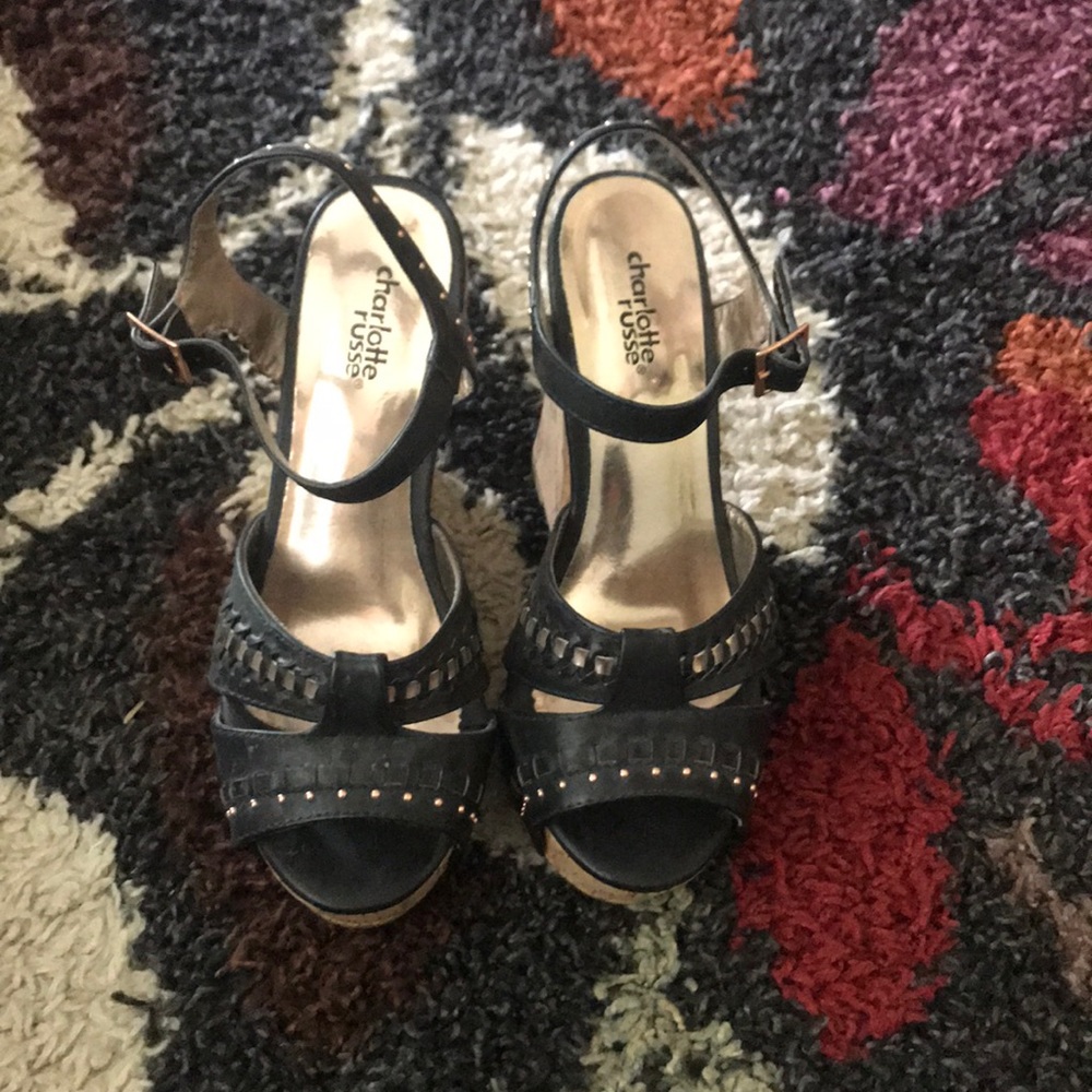 Black and gold wedges